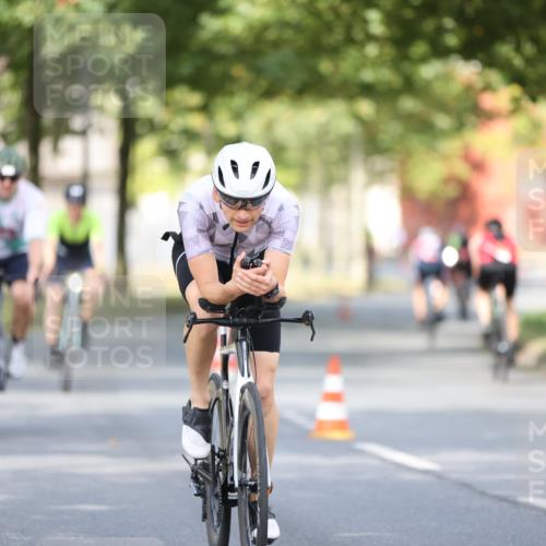 11.08.2024 - GEWOBA Citytriathlon Bremen H.Heesch http://msf.ph/oto/6778620 11.08.2024 11:47:19 Radfahren 752, 779, 800, 860, 864, 865 meine-sportfotos.de