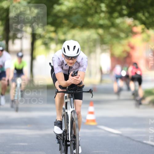 11.08.2024 - GEWOBA Citytriathlon Bremen H.Heesch http://msf.ph/oto/6778623 11.08.2024 11:47:19 Radfahren 752, 779, 800, 860, 864, 865 meine-sportfotos.de