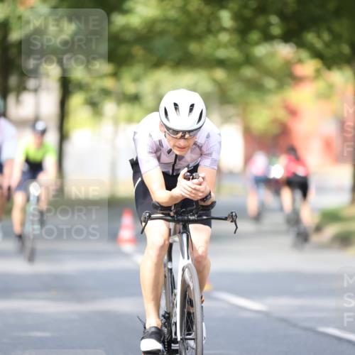 11.08.2024 - GEWOBA Citytriathlon Bremen H.Heesch http://msf.ph/oto/6778630 11.08.2024 11:47:19 Radfahren 752, 779, 800, 860, 864, 865 meine-sportfotos.de