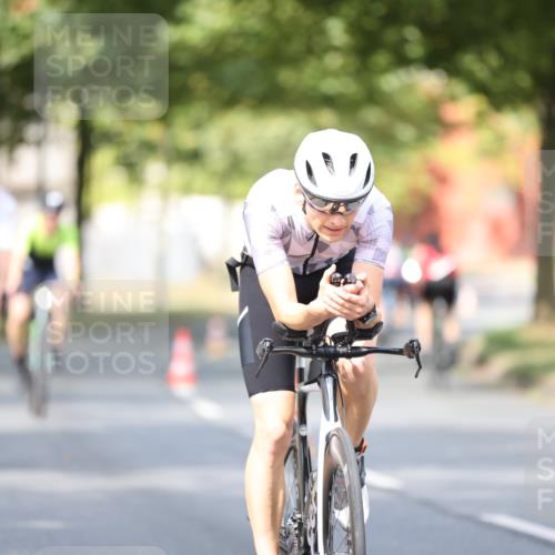 11.08.2024 - GEWOBA Citytriathlon Bremen H.Heesch http://msf.ph/oto/6778636 11.08.2024 11:47:20 Radfahren 752, 779, 800, 860, 864, 865 meine-sportfotos.de
