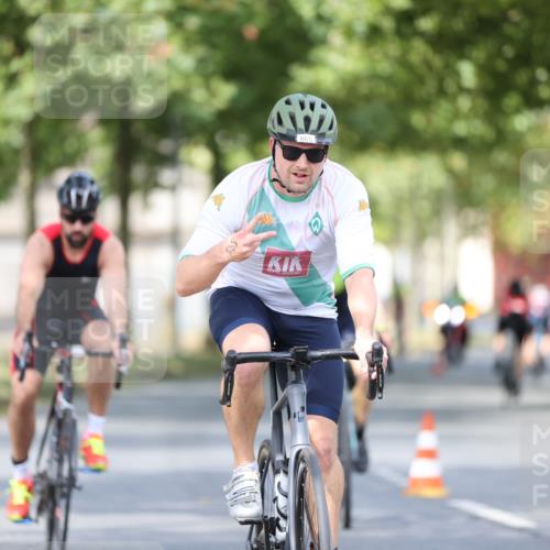 11.08.2024 - GEWOBA Citytriathlon Bremen H.Heesch http://msf.ph/oto/6778642 11.08.2024 11:47:21 Radfahren 752, 779, 800, 860, 864, 865 meine-sportfotos.de