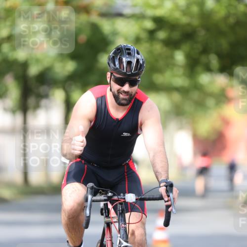 11.08.2024 - GEWOBA Citytriathlon Bremen H.Heesch http://msf.ph/oto/6778688 11.08.2024 11:47:22 Radfahren 752, 779, 800, 860, 864, 865 meine-sportfotos.de