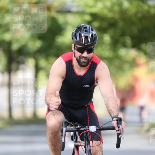 11.08.2024 - GEWOBA Citytriathlon Bremen H.Heesch http://msf.ph/oto/6778699 11.08.2024 11:47:22 Radfahren 752, 779, 800, 860, 864, 865 meine-sportfotos.de
