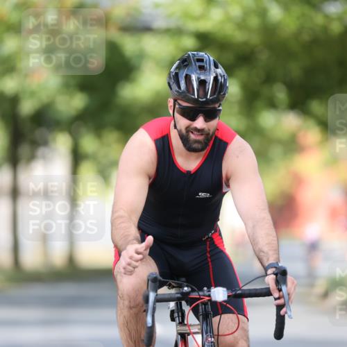 11.08.2024 - GEWOBA Citytriathlon Bremen H.Heesch http://msf.ph/oto/6778703 11.08.2024 11:47:22 Radfahren 752, 779, 800, 860, 864, 865 meine-sportfotos.de