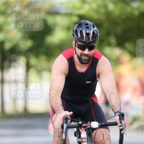 11.08.2024 - GEWOBA Citytriathlon Bremen H.Heesch http://msf.ph/oto/6778708 11.08.2024 11:47:22 Radfahren 752, 779, 800, 860, 864, 865 meine-sportfotos.de