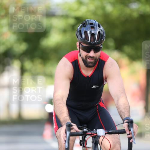 11.08.2024 - GEWOBA Citytriathlon Bremen H.Heesch http://msf.ph/oto/6778716 11.08.2024 11:47:22 Radfahren 752, 779, 800, 860, 864, 865 meine-sportfotos.de