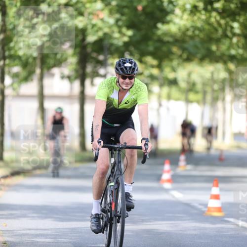 11.08.2024 - GEWOBA Citytriathlon Bremen H.Heesch http://msf.ph/oto/6778735 11.08.2024 11:47:29 Radfahren 752, 779, 800, 860, 864, 865, 899, 944, 958, 997, 1013, 1019 meine-sportfotos.de