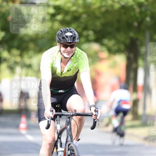 11.08.2024 - GEWOBA Citytriathlon Bremen H.Heesch http://msf.ph/oto/6778798 11.08.2024 11:47:30 Radfahren 752, 779, 800, 860, 864, 865, 899, 944, 958, 997, 1013, 1019 meine-sportfotos.de