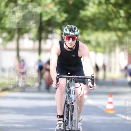 11.08.2024 - GEWOBA Citytriathlon Bremen H.Heesch http://msf.ph/oto/6778839 11.08.2024 11:47:33 Radfahren 752, 800, 860, 864, 865, 899, 911, 933, 944, 958, 997, 1013, 1015, 1019 meine-sportfotos.de