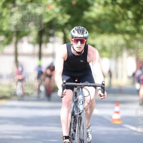 11.08.2024 - GEWOBA Citytriathlon Bremen H.Heesch http://msf.ph/oto/6778845 11.08.2024 11:47:33 Radfahren 752, 800, 860, 864, 865, 899, 911, 933, 944, 958, 997, 1013, 1015, 1019 meine-sportfotos.de