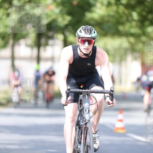 11.08.2024 - GEWOBA Citytriathlon Bremen H.Heesch http://msf.ph/oto/6778851 11.08.2024 11:47:33 Radfahren 752, 800, 860, 864, 865, 899, 911, 933, 944, 958, 997, 1013, 1015, 1019 meine-sportfotos.de