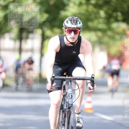 11.08.2024 - GEWOBA Citytriathlon Bremen H.Heesch http://msf.ph/oto/6778861 11.08.2024 11:47:33 Radfahren 752, 800, 860, 864, 865, 899, 911, 933, 944, 958, 997, 1013, 1015, 1019 meine-sportfotos.de