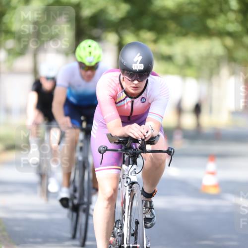 11.08.2024 - GEWOBA Citytriathlon Bremen H.Heesch http://msf.ph/oto/6778991 11.08.2024 11:47:37 Radfahren 752, 832, 860, 899, 907, 911, 933, 944, 958, 997, 1013, 1015, 1019 meine-sportfotos.de