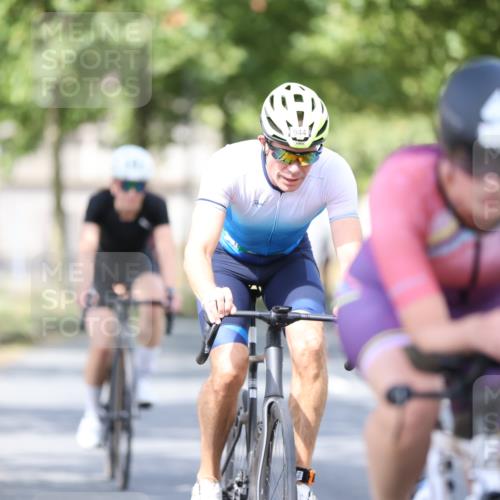 11.08.2024 - GEWOBA Citytriathlon Bremen H.Heesch http://msf.ph/oto/6779001 11.08.2024 11:47:37 Radfahren 752, 832, 860, 899, 907, 911, 933, 944, 958, 997, 1013, 1015, 1019 meine-sportfotos.de