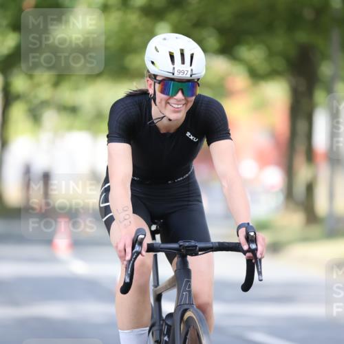 11.08.2024 - GEWOBA Citytriathlon Bremen H.Heesch http://msf.ph/oto/6779062 11.08.2024 11:47:38 Radfahren 752, 832, 860, 899, 907, 911, 933, 944, 958, 997, 1013, 1015, 1019 meine-sportfotos.de