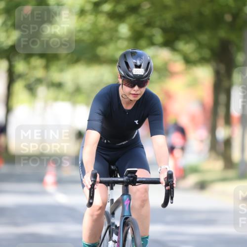 11.08.2024 - GEWOBA Citytriathlon Bremen H.Heesch http://msf.ph/oto/6779137 11.08.2024 11:47:40 Radfahren 752, 832, 860, 899, 907, 911, 933, 944, 958, 997, 1013, 1015, 1019 meine-sportfotos.de