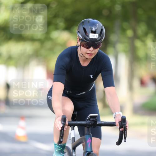 11.08.2024 - GEWOBA Citytriathlon Bremen H.Heesch http://msf.ph/oto/6779156 11.08.2024 11:47:40 Radfahren 752, 832, 860, 899, 907, 911, 933, 944, 958, 997, 1013, 1015, 1019 meine-sportfotos.de