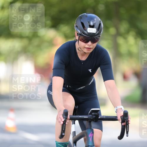 11.08.2024 - GEWOBA Citytriathlon Bremen H.Heesch http://msf.ph/oto/6779160 11.08.2024 11:47:40 Radfahren 752, 832, 860, 899, 907, 911, 933, 944, 958, 997, 1013, 1015, 1019 meine-sportfotos.de