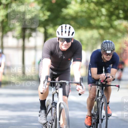 11.08.2024 - GEWOBA Citytriathlon Bremen H.Heesch http://msf.ph/oto/6779233 11.08.2024 11:47:43 Radfahren 752, 832, 899, 907, 911, 924, 933, 944, 958, 997, 1013, 1015, 1019 meine-sportfotos.de
