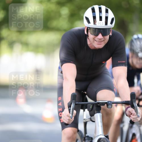 11.08.2024 - GEWOBA Citytriathlon Bremen H.Heesch http://msf.ph/oto/6779266 11.08.2024 11:47:43 Radfahren 752, 832, 899, 907, 911, 924, 933, 944, 958, 997, 1013, 1015, 1019 meine-sportfotos.de