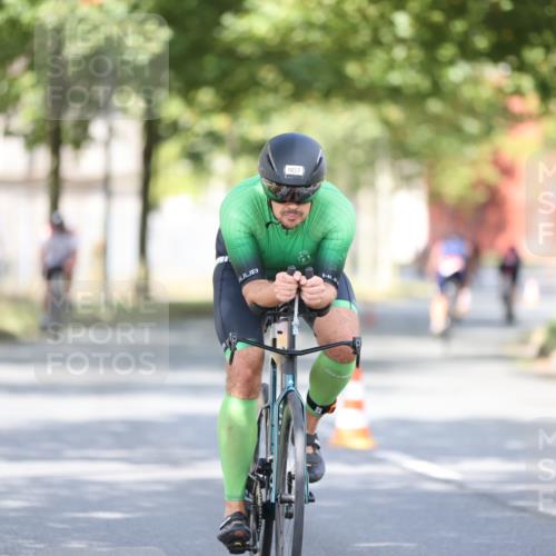 11.08.2024 - GEWOBA Citytriathlon Bremen H.Heesch http://msf.ph/oto/6779350 11.08.2024 11:47:47 Radfahren 832, 899, 906, 907, 911, 924, 933, 944, 958, 997, 1013, 1015, 1019 meine-sportfotos.de