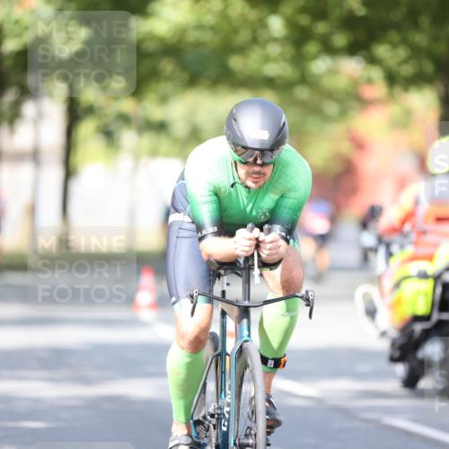 11.08.2024 - GEWOBA Citytriathlon Bremen H.Heesch http://msf.ph/oto/6779364 11.08.2024 11:47:47 Radfahren 832, 899, 906, 907, 911, 924, 933, 944, 958, 997, 1013, 1015, 1019 meine-sportfotos.de