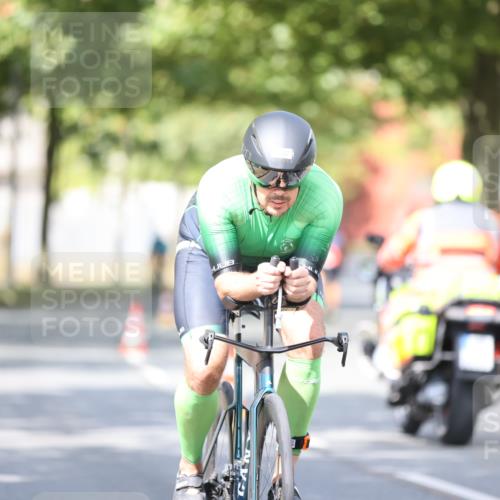 11.08.2024 - GEWOBA Citytriathlon Bremen H.Heesch http://msf.ph/oto/6779368 11.08.2024 11:47:47 Radfahren 832, 899, 906, 907, 911, 924, 933, 944, 958, 997, 1013, 1015, 1019 meine-sportfotos.de