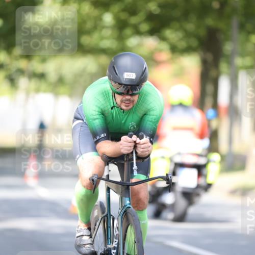 11.08.2024 - GEWOBA Citytriathlon Bremen H.Heesch http://msf.ph/oto/6779375 11.08.2024 11:47:47 Radfahren 832, 899, 906, 907, 911, 924, 933, 944, 958, 997, 1013, 1015, 1019 meine-sportfotos.de