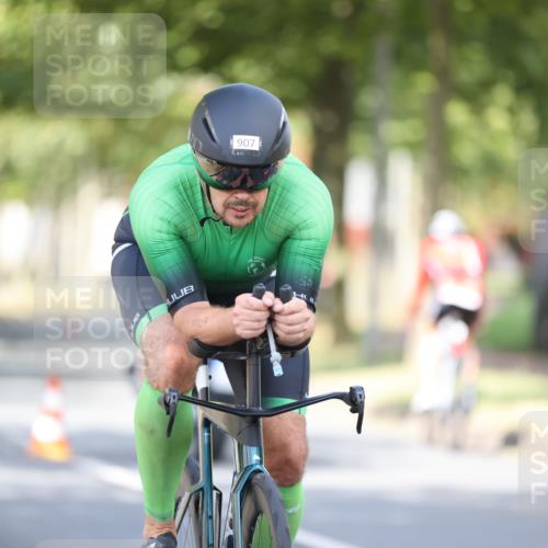 11.08.2024 - GEWOBA Citytriathlon Bremen H.Heesch http://msf.ph/oto/6779387 11.08.2024 11:47:48 Radfahren 832, 899, 906, 907, 911, 924, 933, 944, 958, 997, 1013, 1015, 1019 meine-sportfotos.de