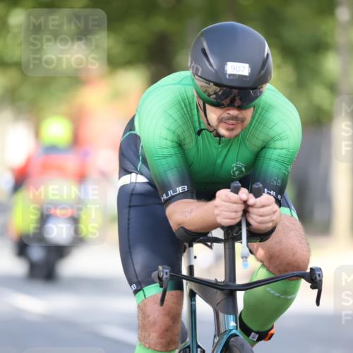 11.08.2024 - GEWOBA Citytriathlon Bremen H.Heesch http://msf.ph/oto/6779403 11.08.2024 11:47:48 Radfahren 832, 899, 906, 907, 911, 924, 933, 944, 958, 997, 1013, 1015, 1019 meine-sportfotos.de