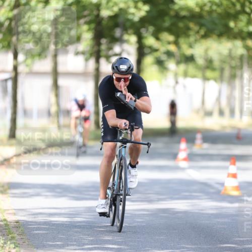 11.08.2024 - GEWOBA Citytriathlon Bremen H.Heesch http://msf.ph/oto/6779590 11.08.2024 11:47:58 Radfahren 760, 832, 906, 907, 918, 924, 928, 933 meine-sportfotos.de