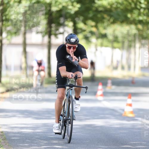 11.08.2024 - GEWOBA Citytriathlon Bremen H.Heesch http://msf.ph/oto/6779599 11.08.2024 11:47:58 Radfahren 760, 832, 906, 907, 918, 924, 928, 933 meine-sportfotos.de