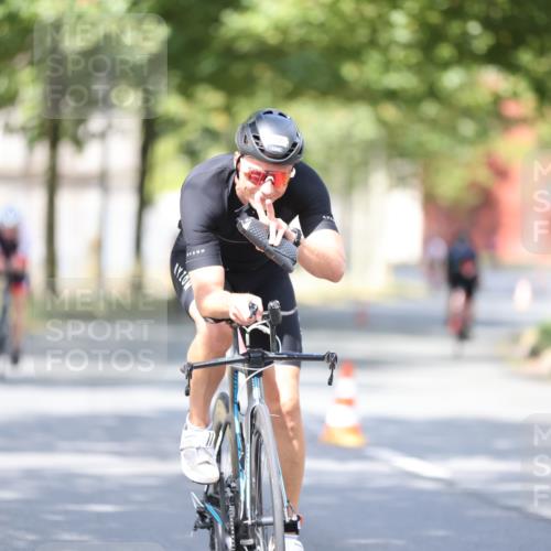 11.08.2024 - GEWOBA Citytriathlon Bremen H.Heesch http://msf.ph/oto/6779633 11.08.2024 11:47:58 Radfahren 760, 832, 906, 907, 918, 924, 928, 933 meine-sportfotos.de