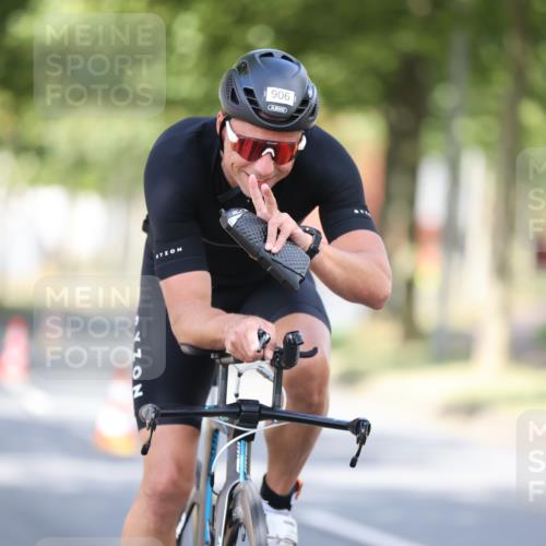 11.08.2024 - GEWOBA Citytriathlon Bremen H.Heesch http://msf.ph/oto/6779664 11.08.2024 11:47:59 Radfahren 760, 832, 906, 907, 918, 924, 928 meine-sportfotos.de