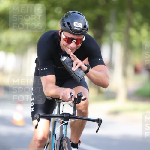 11.08.2024 - GEWOBA Citytriathlon Bremen H.Heesch http://msf.ph/oto/6779669 11.08.2024 11:47:59 Radfahren 760, 832, 906, 907, 918, 924, 928 meine-sportfotos.de