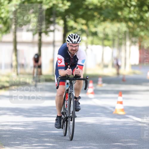 11.08.2024 - GEWOBA Citytriathlon Bremen H.Heesch http://msf.ph/oto/6779703 11.08.2024 11:48:00 Radfahren 760, 832, 906, 918, 924, 928 meine-sportfotos.de