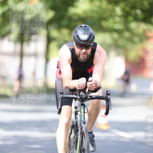 11.08.2024 - GEWOBA Citytriathlon Bremen H.Heesch http://msf.ph/oto/6779829 11.08.2024 11:48:05 Radfahren 760, 809, 906, 918, 924, 928 meine-sportfotos.de