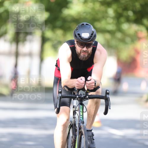 11.08.2024 - GEWOBA Citytriathlon Bremen H.Heesch http://msf.ph/oto/6779834 11.08.2024 11:48:05 Radfahren 760, 809, 906, 918, 924, 928 meine-sportfotos.de