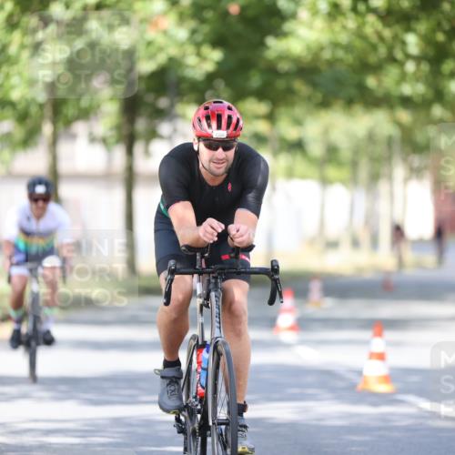 11.08.2024 - GEWOBA Citytriathlon Bremen H.Heesch http://msf.ph/oto/6780086 11.08.2024 11:48:21 Radfahren 760, 809, 847, 851, 886, 939, 1025 meine-sportfotos.de