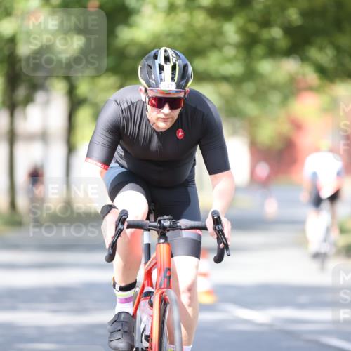 11.08.2024 - GEWOBA Citytriathlon Bremen H.Heesch http://msf.ph/oto/6780282 11.08.2024 11:48:27 Radfahren 787, 809, 847, 851, 870, 886, 939, 1025 meine-sportfotos.de