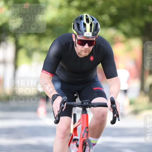 11.08.2024 - GEWOBA Citytriathlon Bremen H.Heesch http://msf.ph/oto/6780296 11.08.2024 11:48:27 Radfahren 787, 809, 847, 851, 870, 886, 939, 1025 meine-sportfotos.de