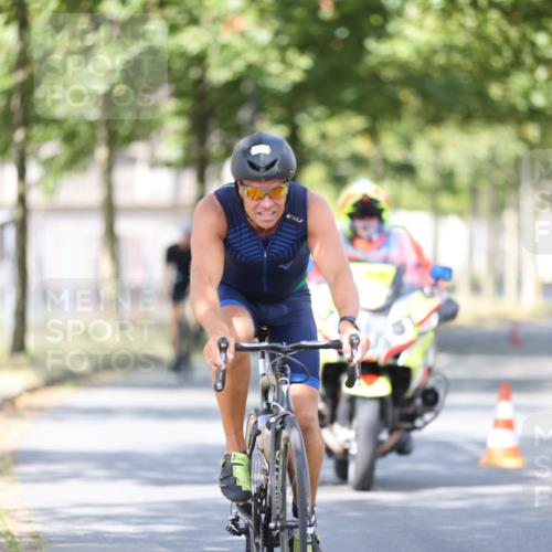 11.08.2024 - GEWOBA Citytriathlon Bremen H.Heesch http://msf.ph/oto/6780484 11.08.2024 11:48:32 Radfahren 787, 829, 847, 851, 870, 886, 939, 1025 meine-sportfotos.de