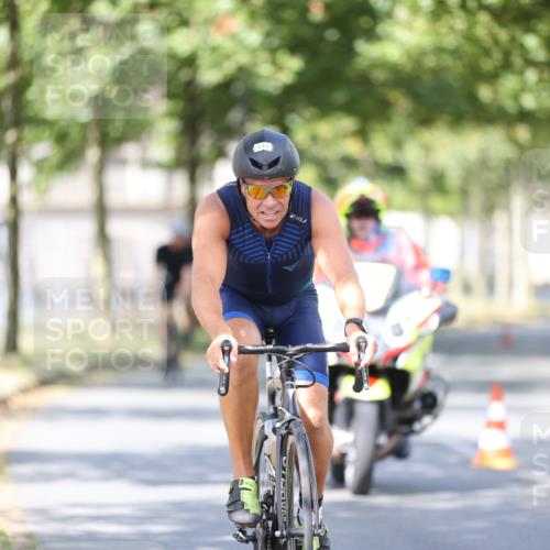 11.08.2024 - GEWOBA Citytriathlon Bremen H.Heesch http://msf.ph/oto/6780489 11.08.2024 11:48:32 Radfahren 787, 829, 847, 851, 870, 886, 939, 1025 meine-sportfotos.de