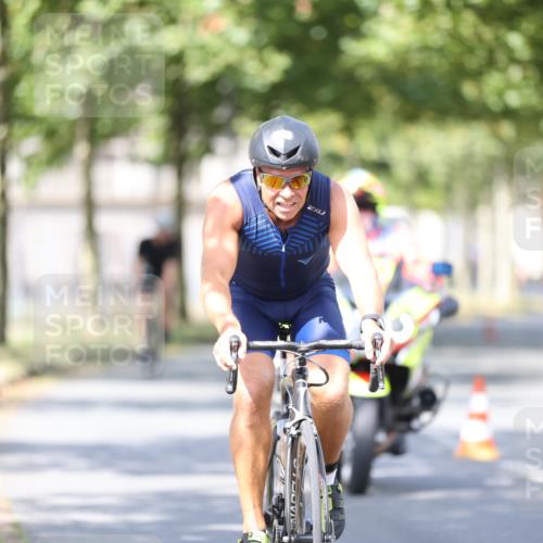 11.08.2024 - GEWOBA Citytriathlon Bremen H.Heesch http://msf.ph/oto/6780498 11.08.2024 11:48:32 Radfahren 787, 829, 847, 851, 870, 886, 939, 1025 meine-sportfotos.de