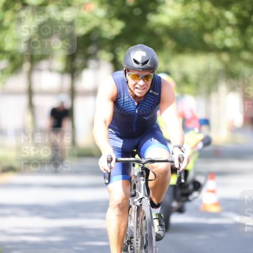 11.08.2024 - GEWOBA Citytriathlon Bremen H.Heesch http://msf.ph/oto/6780507 11.08.2024 11:48:33 Radfahren 787, 829, 847, 851, 870, 886, 939, 1025 meine-sportfotos.de