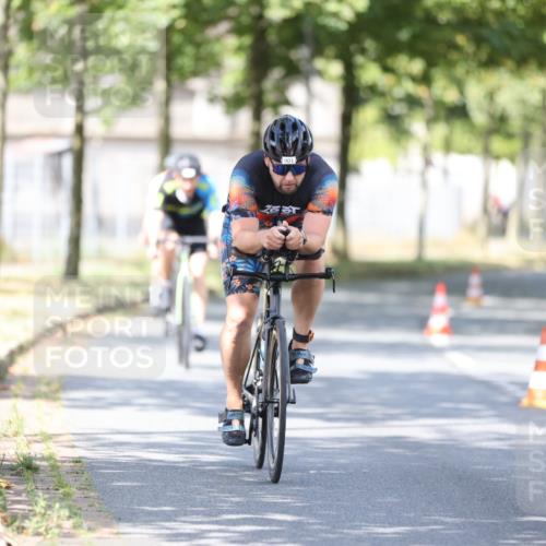 11.08.2024 - GEWOBA Citytriathlon Bremen H.Heesch http://msf.ph/oto/6780873 11.08.2024 11:48:59 Radfahren 792, 848, 901, 920 meine-sportfotos.de