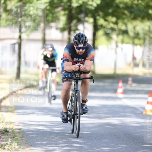 11.08.2024 - GEWOBA Citytriathlon Bremen H.Heesch http://msf.ph/oto/6780878 11.08.2024 11:48:59 Radfahren 792, 848, 901, 920 meine-sportfotos.de