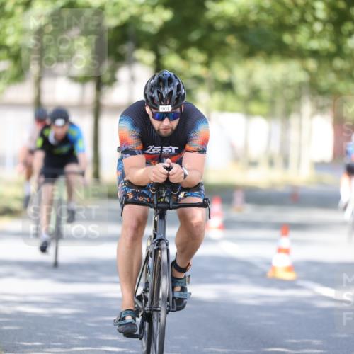 11.08.2024 - GEWOBA Citytriathlon Bremen H.Heesch http://msf.ph/oto/6780913 11.08.2024 11:49:00 Radfahren 792, 848, 901, 920 meine-sportfotos.de