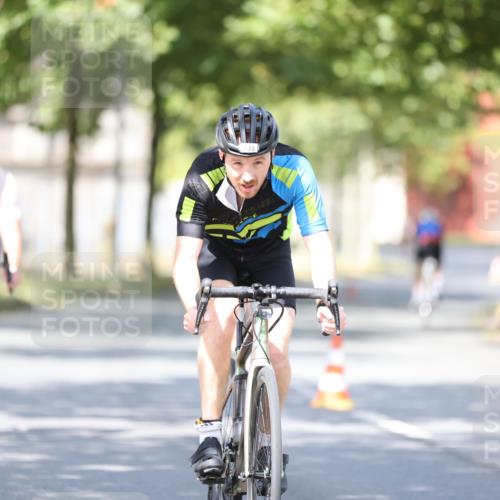 11.08.2024 - GEWOBA Citytriathlon Bremen H.Heesch http://msf.ph/oto/6780961 11.08.2024 11:49:01 Radfahren 792, 848, 901 meine-sportfotos.de
