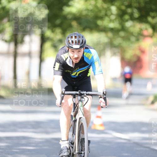 11.08.2024 - GEWOBA Citytriathlon Bremen H.Heesch http://msf.ph/oto/6780964 11.08.2024 11:49:01 Radfahren 792, 848, 901 meine-sportfotos.de